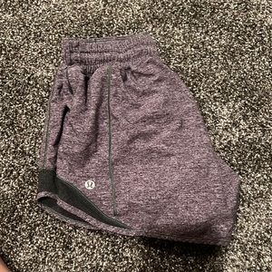 Lululemon Hotty Hot Low Rise 4” Lined Shorts